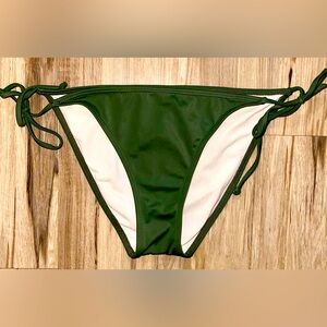 4/$15 EXCELLENT CONDITION 𝐋𝐀 𝐇𝐞𝐚𝐫𝐭𝐬 Olive Green bikini bottom